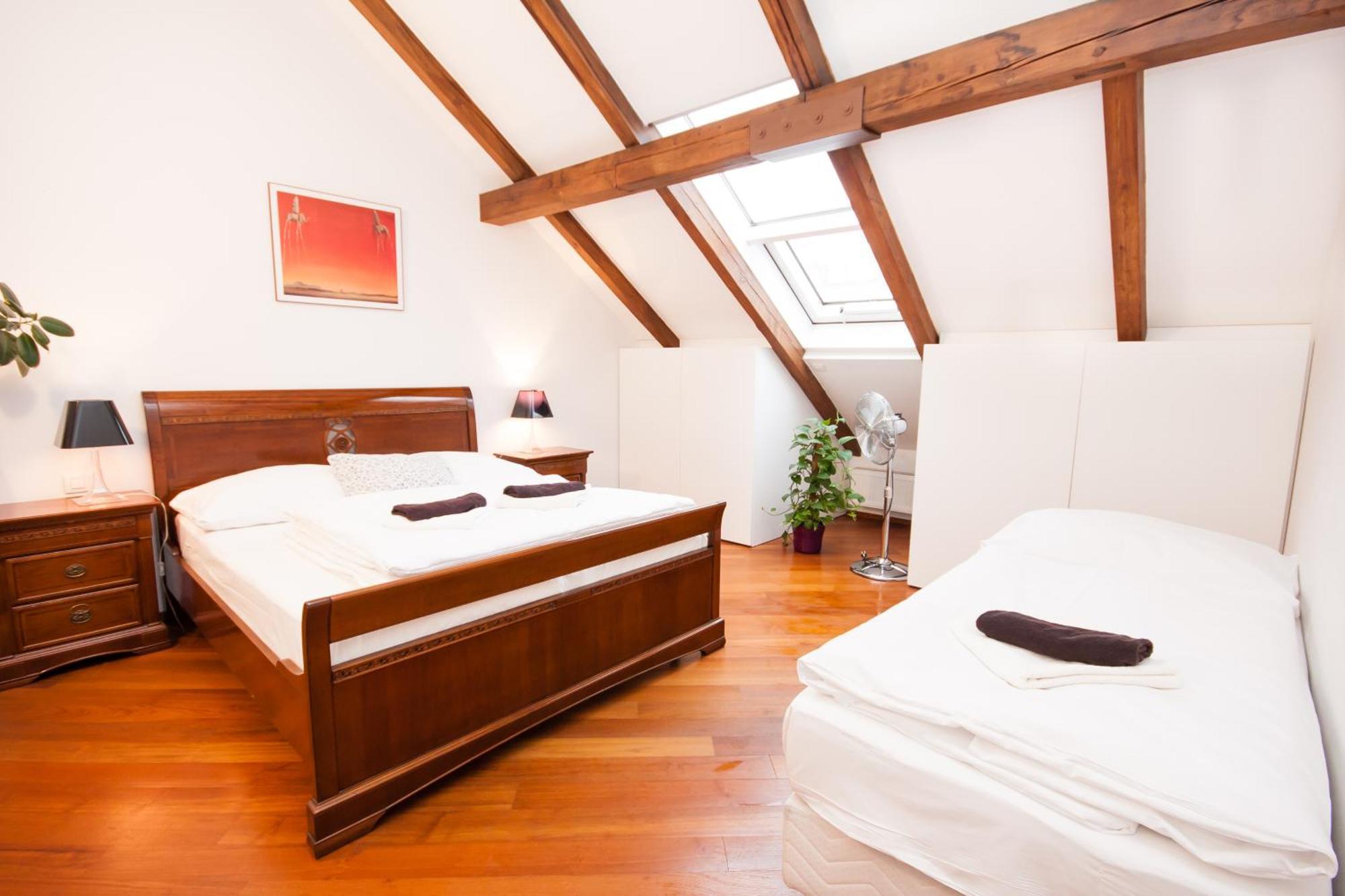 Luxury Loft Lejlighed Prag Værelse billede