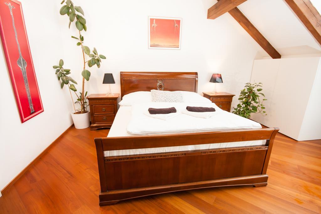 Luxury Loft Lejlighed Prag Værelse billede
