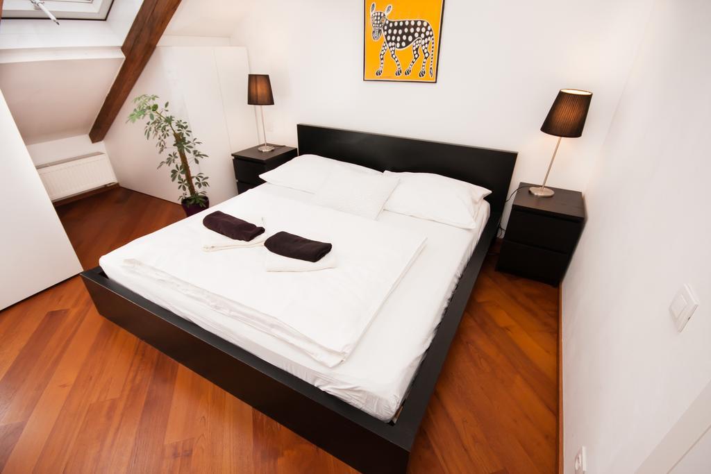 Luxury Loft Lejlighed Prag Værelse billede